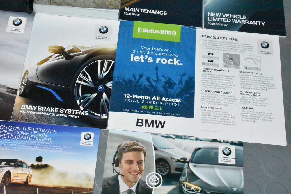 2020 BMW X7 OWNERS MANUAL - SET!!!!