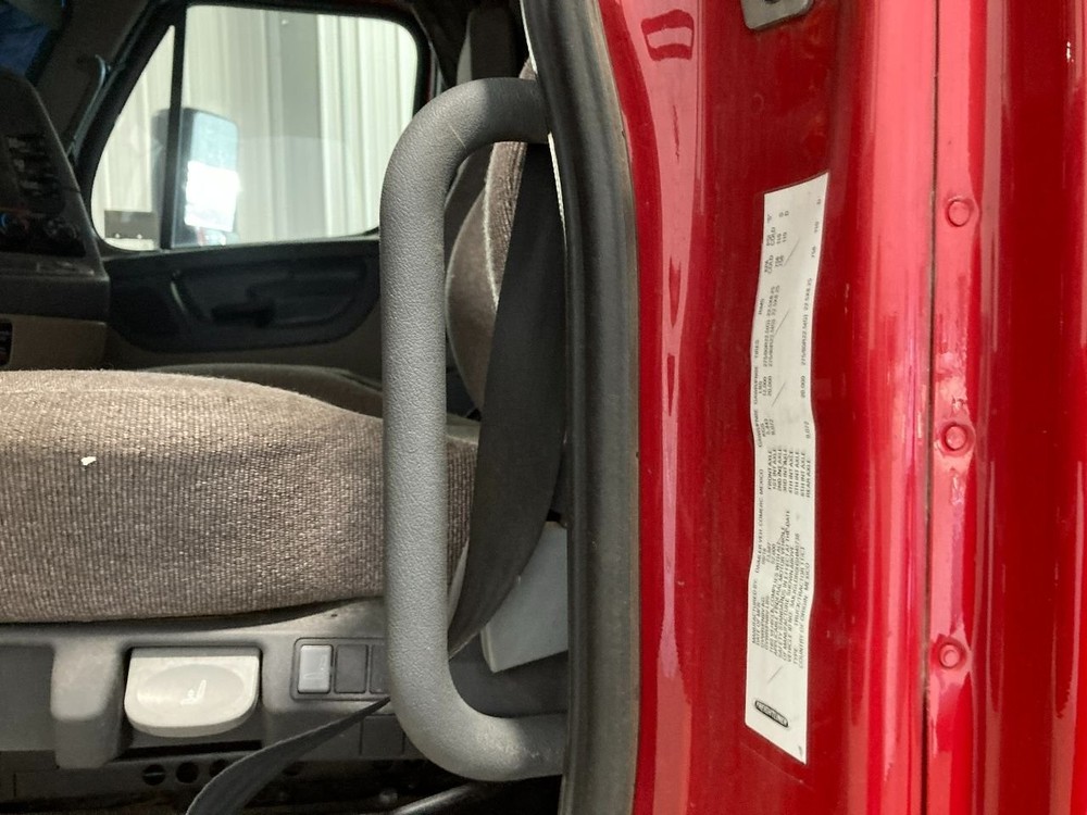 Freightliner CASCADIA 12.5(in) Grab Handle, Cab Entry (Front) - Used
