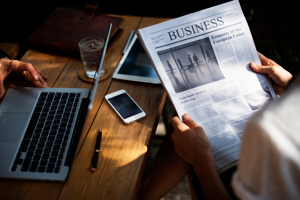 BuzzSleuth.com - Premium Brandable Business .Com Domain Name