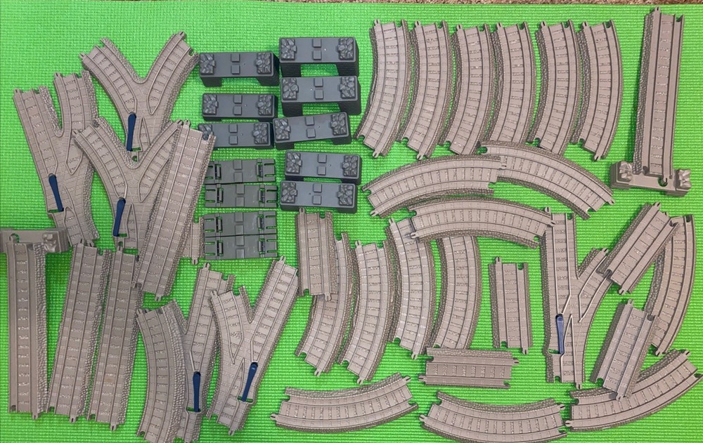 Thomas & Friends TrackMaster Motorized Railway Ultimate Track 2013 Pack Pieces