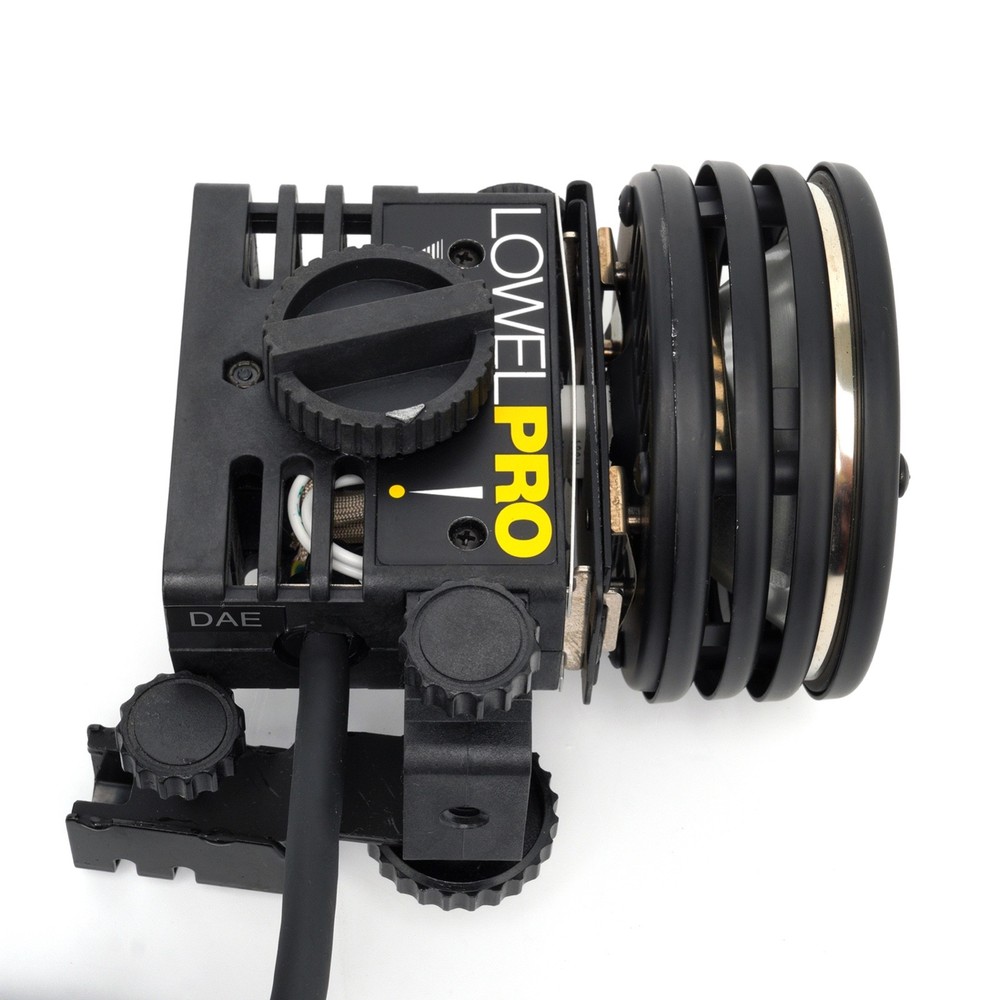 Lowel Pro Light Monolight Continuous Lighting w/ Extension Cords