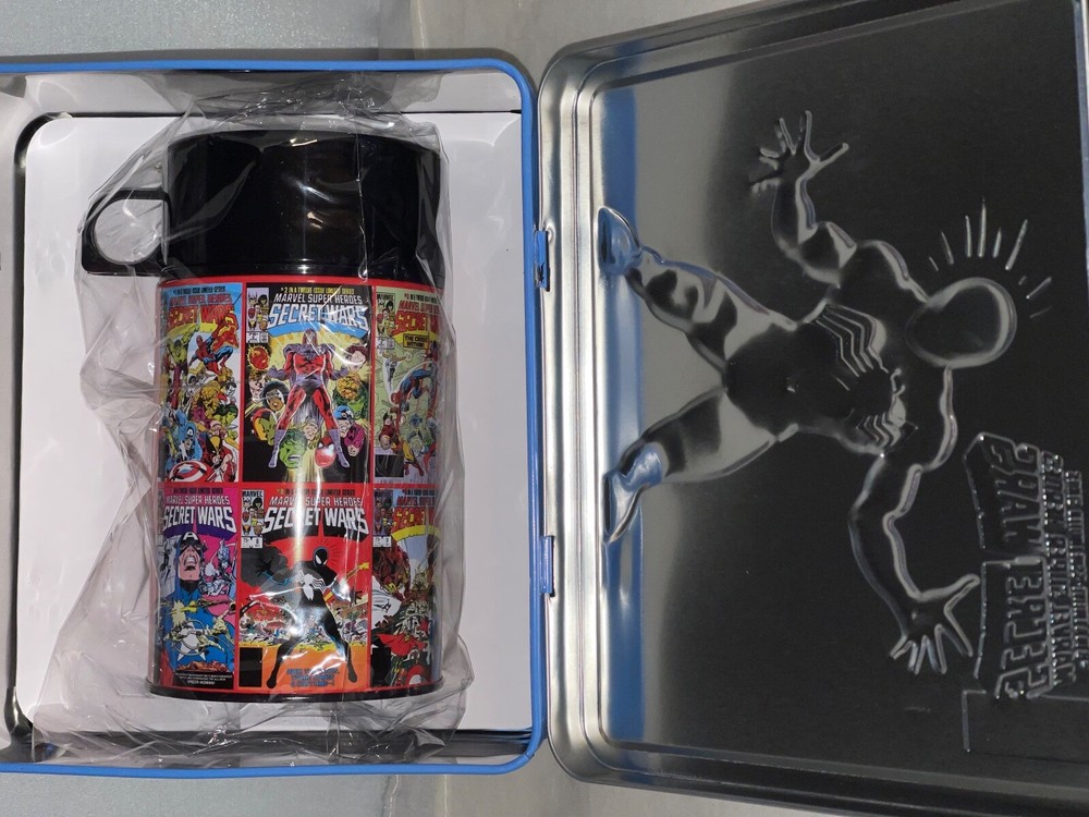 Marvel Comics Secret Wars Lunchbox w/ Thermos-New