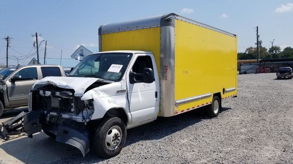 24 FORD E350 SUPER DUTY DOOR FRONT LEFT DRIVER WHITE