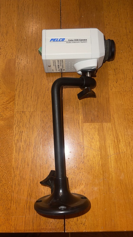 Pelco CCQ1400A Color CCD Camera  Used 12v Tested Working