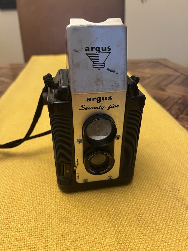 Vintage Argus Seventy Five Camera Untested