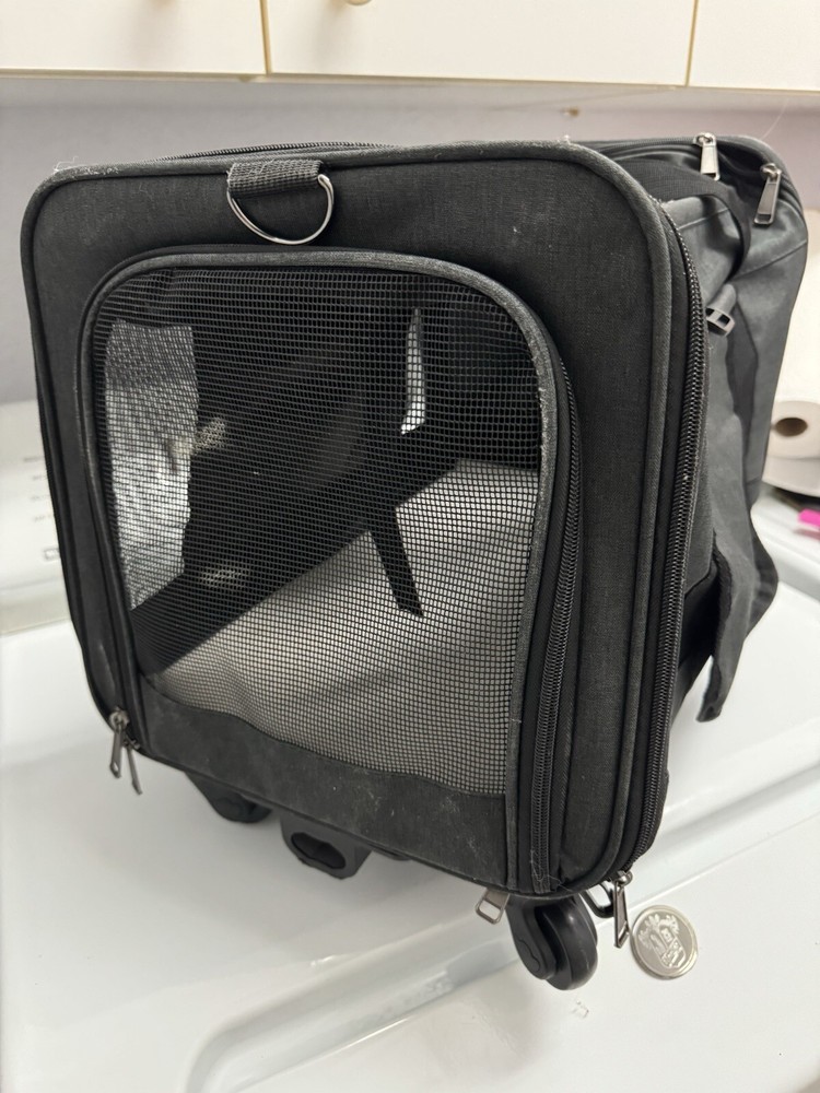 Rolling Pet Carriers With Wheels