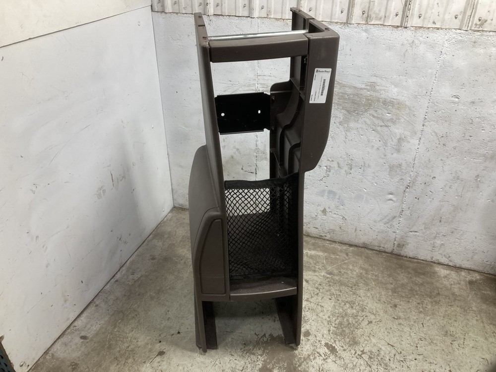Volvo VNL Sleeper Cabinet - Used