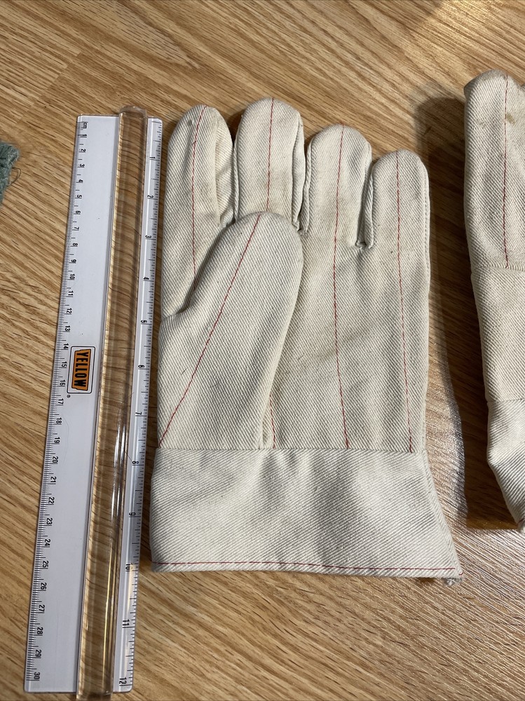 vintage boss hot wing gloves