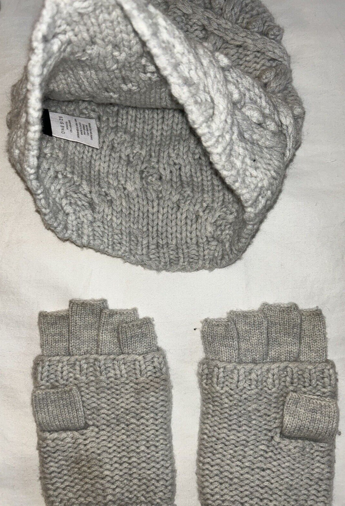 INTERMIX hat and gloves set EUC