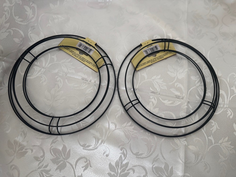 4-Pack 8” Circle Metal Wire Wreath Frame Forms Table Wall Decor New