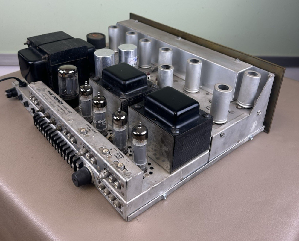 FISHER X-202 STEREO INTEGRATED AMPLIFIER NICE