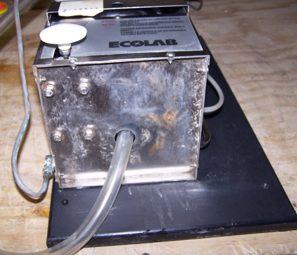 ECOLAB Solitaire Solid Detergent Activator