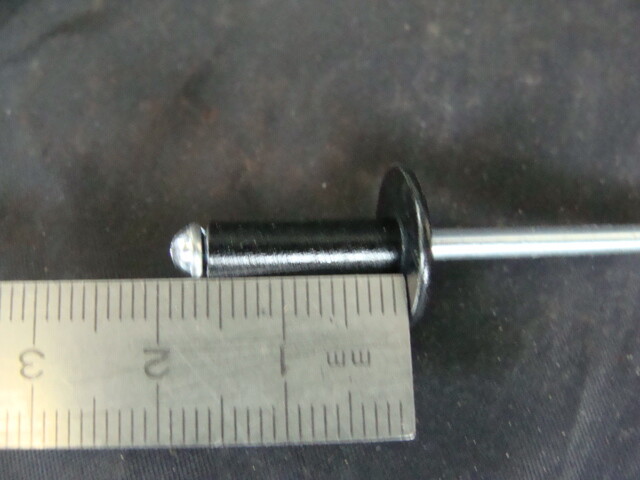 Box 70 Pop Rivets 4.8x15 Black