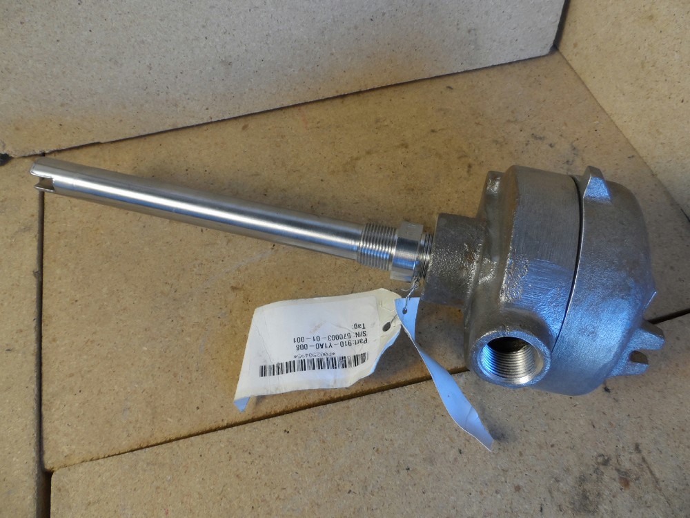 Magnetrol 910-Y1A0-008 Level Sensor Nema Type 4X