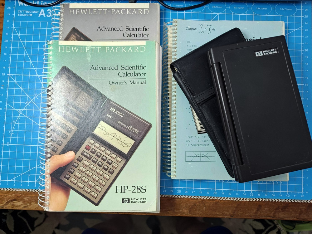 HP 28S Scientific Calculator Bundle