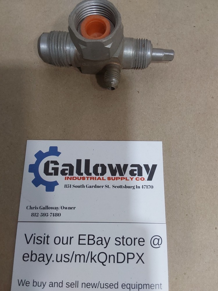 R12 Low Side Flare Service Valve - York/Rotolock