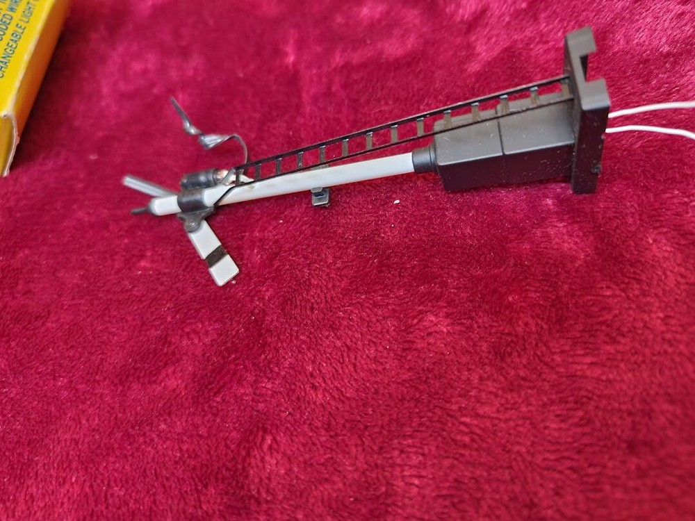 HO SCALE TRACK LIGHTS