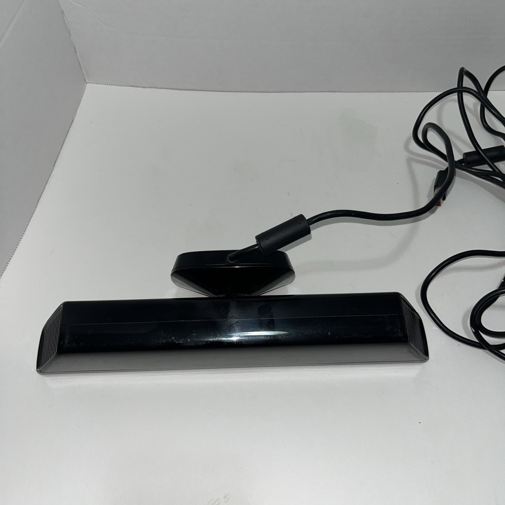 Microsoft Model 1414 Xbox 360 Kinect Sensor Bar Camera
