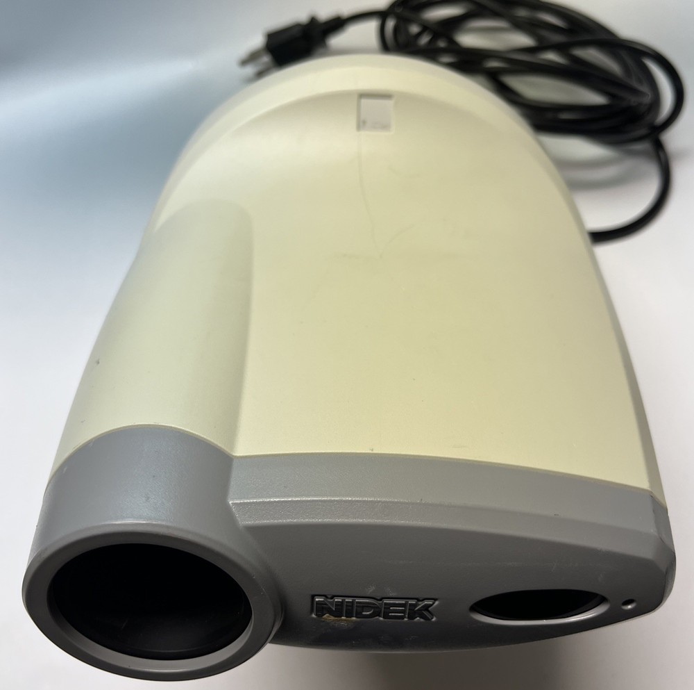 Nidek CP-770 Chart Projector
