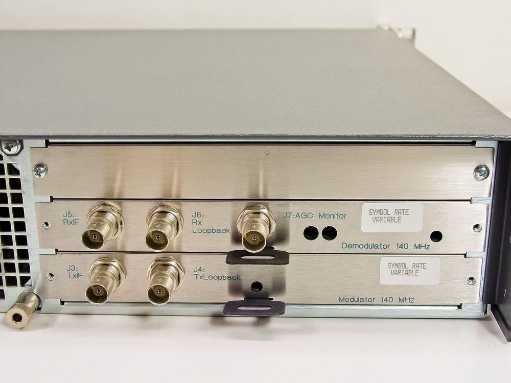 ComStream PSK Digital Satellite Modem, Doppler Buffer, 140 MHz Modulator CM701