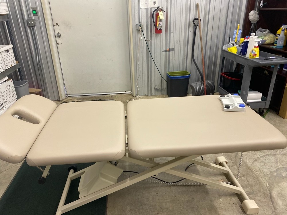 Linak Physical Therapy Table 2013