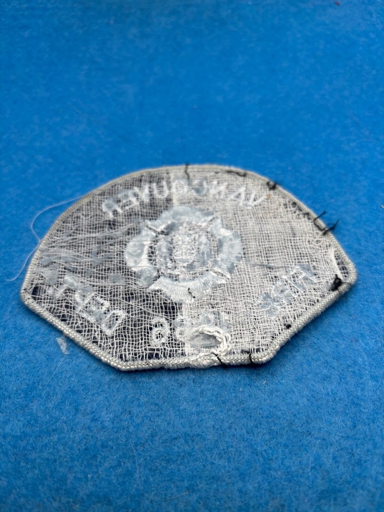 Shoulder Vancouver 1886 white lettering