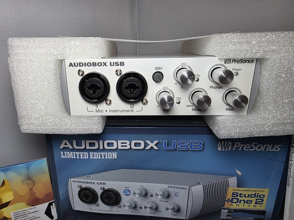 PreSonus Audiobox USB Limited Edition 2X2 USB Recording System Interface