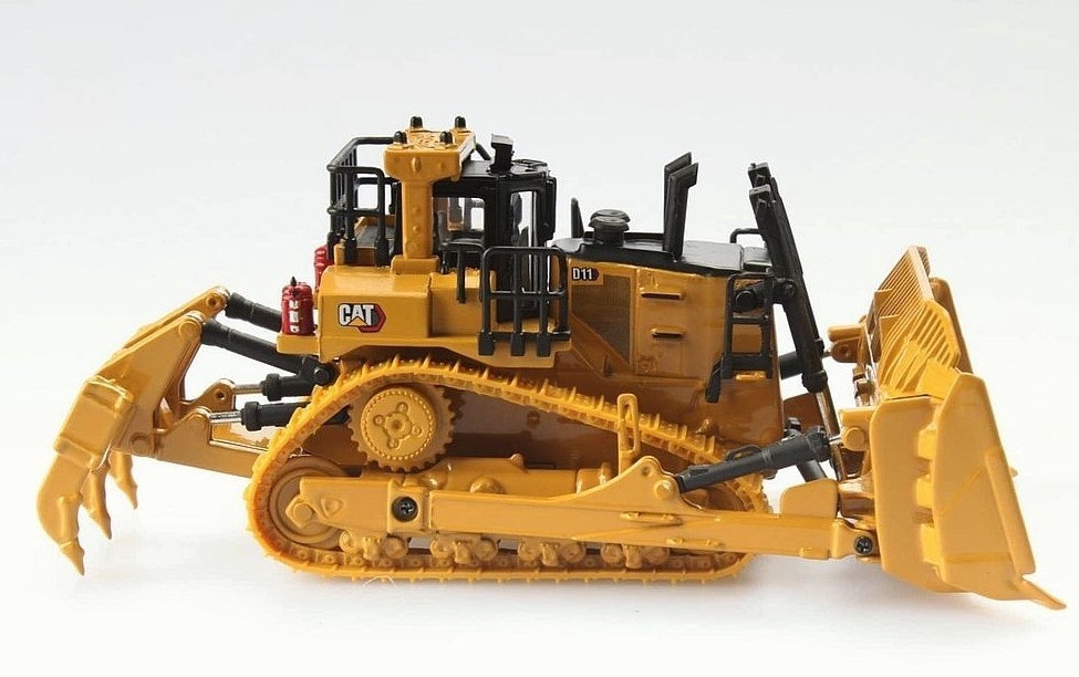 DIECAST MASTERS,Bull CATERPILLAR D11, 1/87, DCM85659