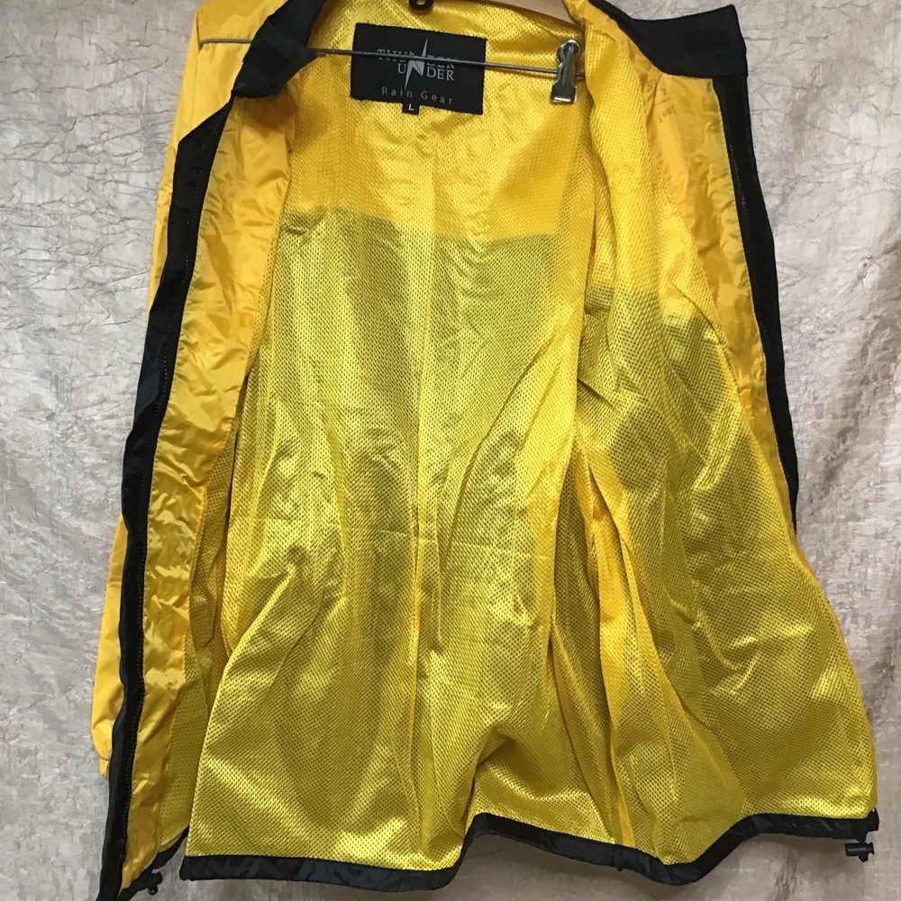 Thunder Under Motorcyclists Rain Suit. Jacket/Pants. Size Large.