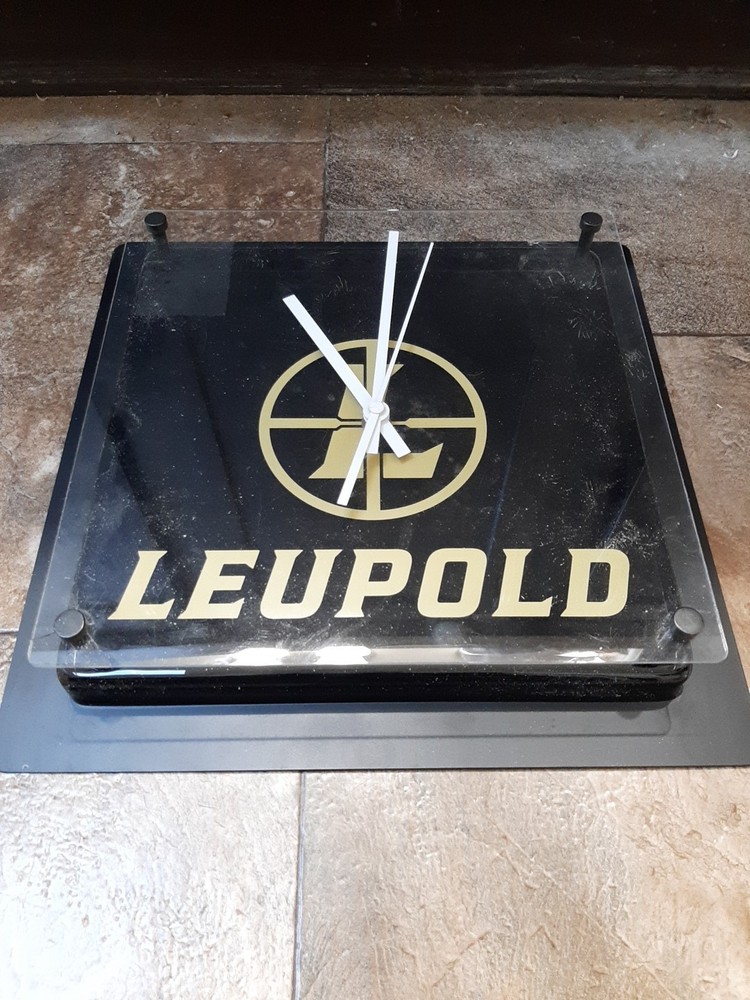 Leopold Store Clock