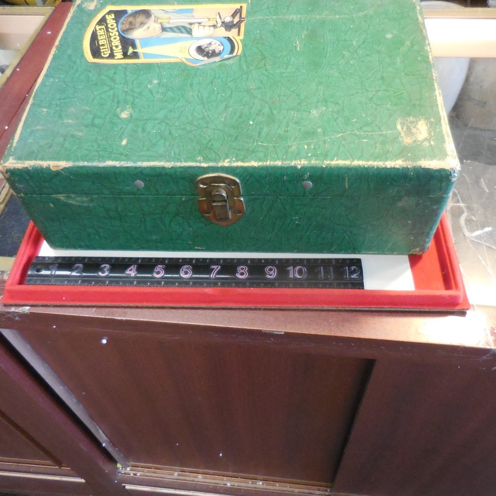 VINTAGE GILBERT MICROSCOPE EMPTY GREEN CASE ONLY