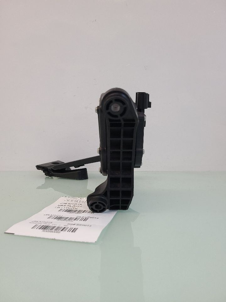 Accelerator Gas Pedal Fits 2013 OPTIMAKIA 580085