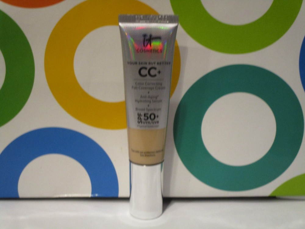 IT COSMETICS ~ CC + COLOR CORRECTING FULL COVERAGE CREAM ~ LIGHT ~ 1.08 OZ