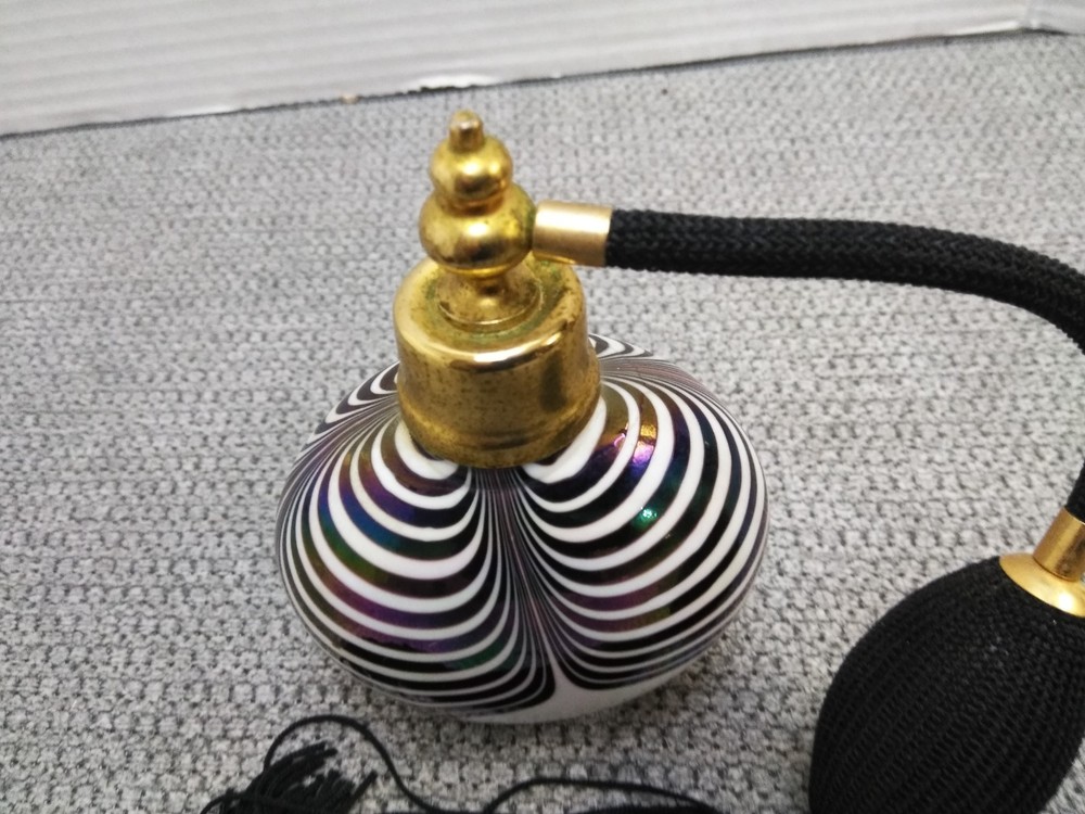 VTG. ALBERT E. PRICE Pulled Feather Swirl Art Glass Perfume Bottle & Atomizer