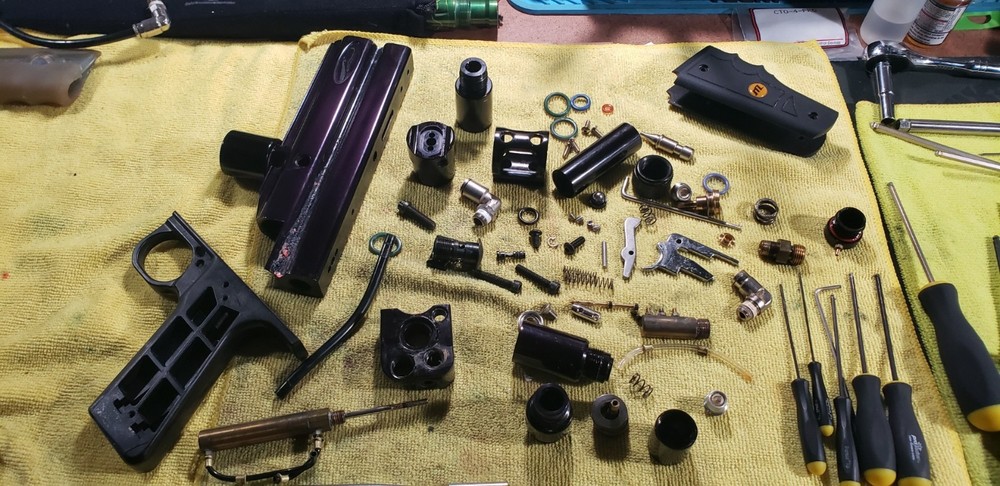 2002 WGP Vertical Feed Autococker