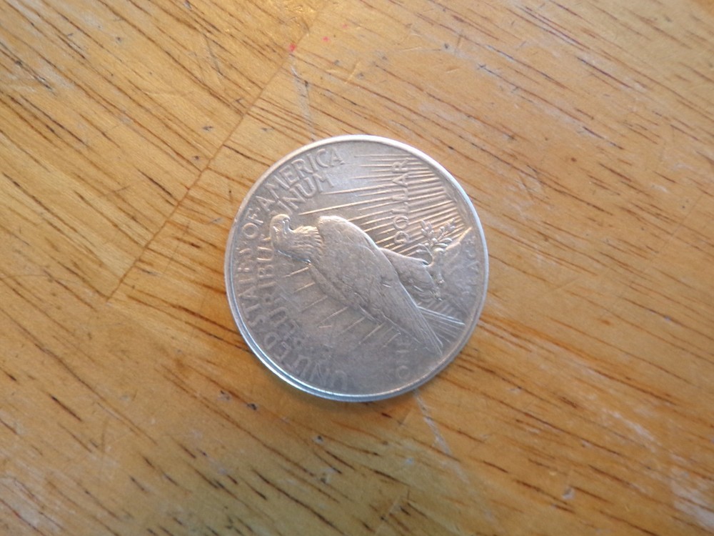 1925 Peace Dollar 90% Silver, fine