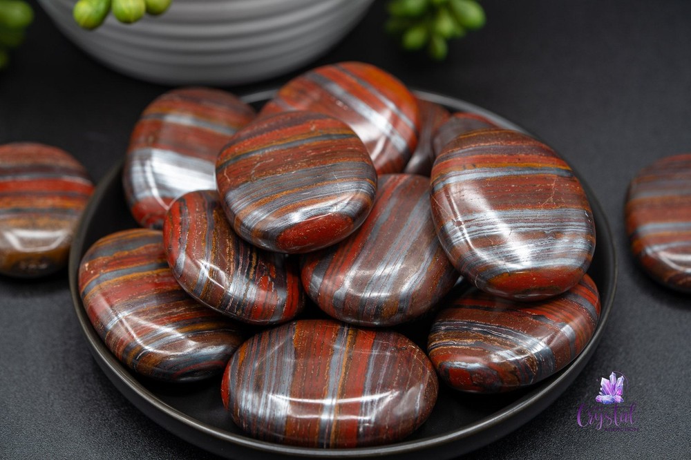 High Quality Tiger Iron Palm Stone