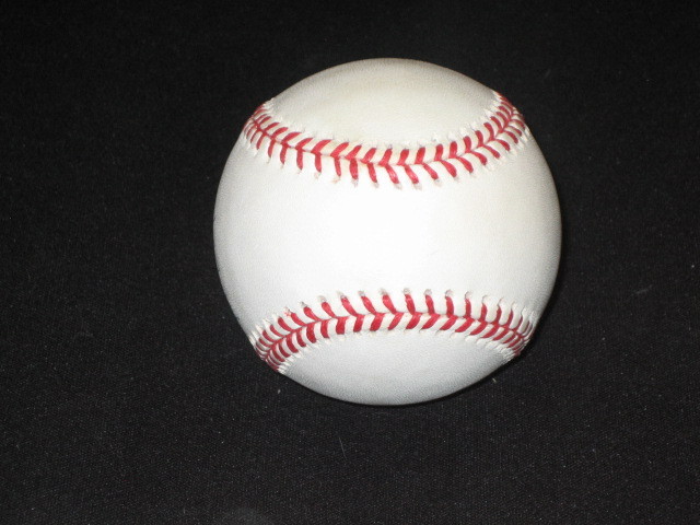 DARNELL MCDONALD YANKEES HAND SIGNED AUTOGRAPHED AUTHENTIC OAL BASEBALL NICE!