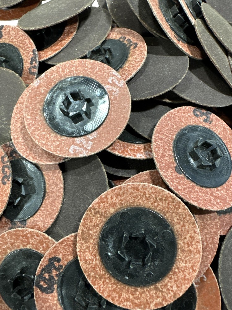 MERIT Quick Change Disc 1 1/2" 320G TP TYPE I 100 Pack