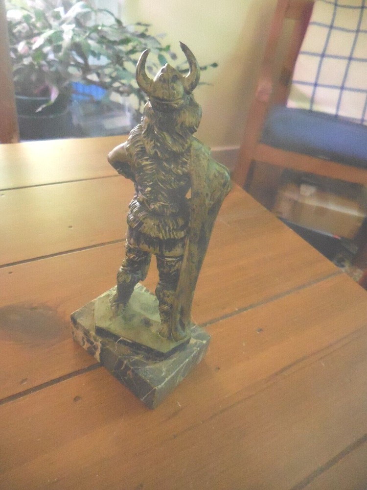 Harald Viking Statuette