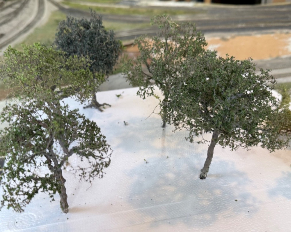 Five Model Railroad Scenery Diorama & Foreground Quality Trees