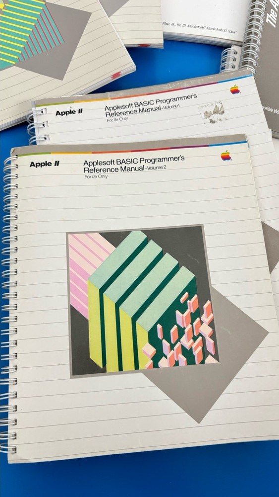 Apple 2e, ][ And GS Era Manuals Set