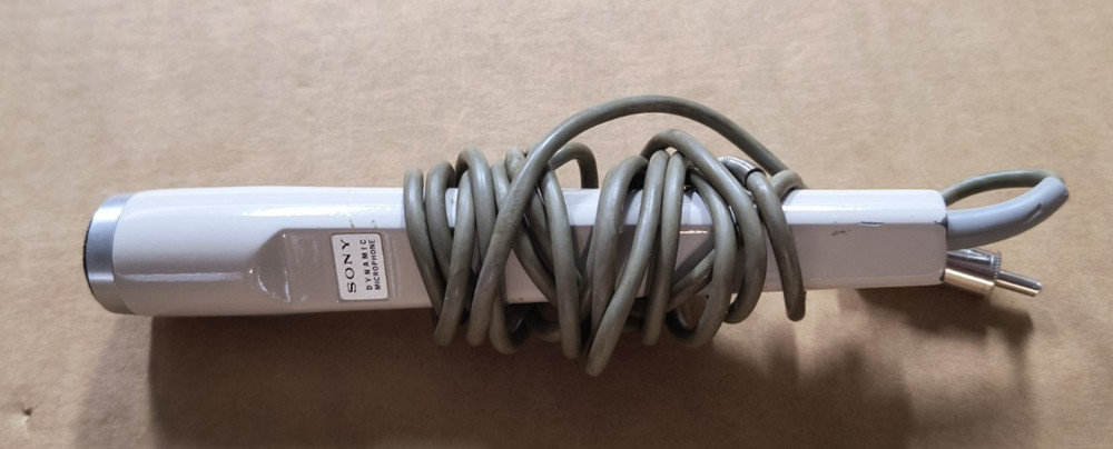 Sony F-96 Dynamic Microphone Pro Audio Microphone with Case