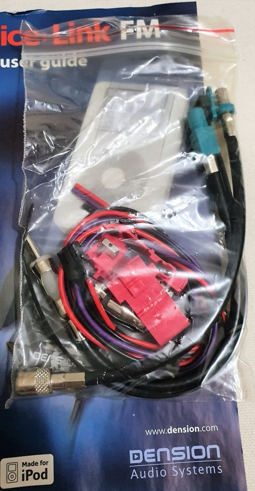 Dension 7137242 - Ice Link - Universal iPod Interface with FM Modulator.