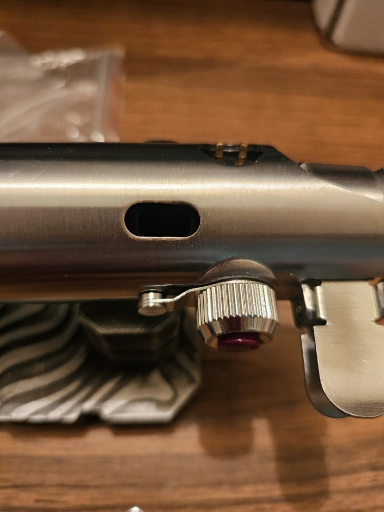 Skywalker Lightsaber Empty With Chassis