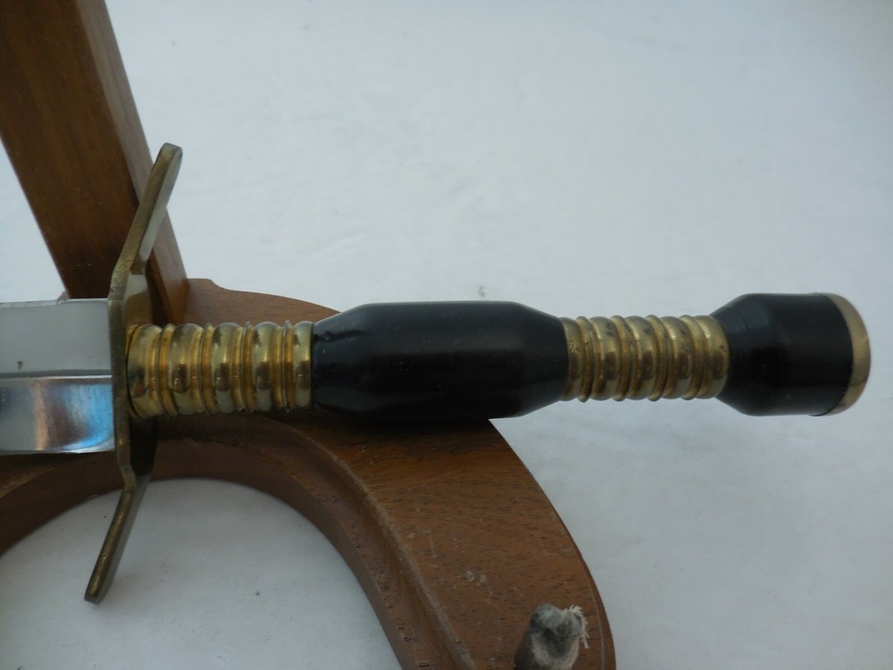 Vintage Dagger With Sheath Excellent Condition