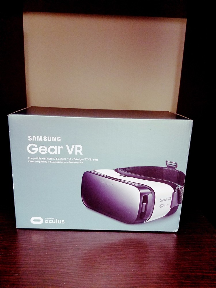 SAMSUNG GEAR VR / *NEW*