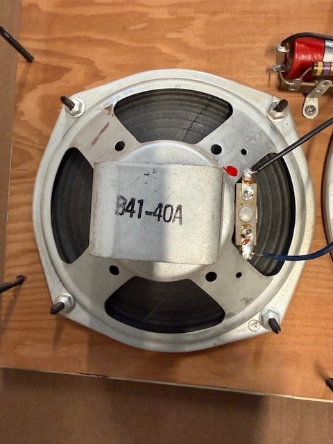 Pilot P-1060 Speakers