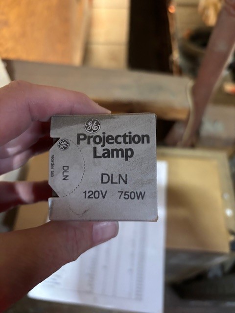 DLN GE PROJECTION LAMP