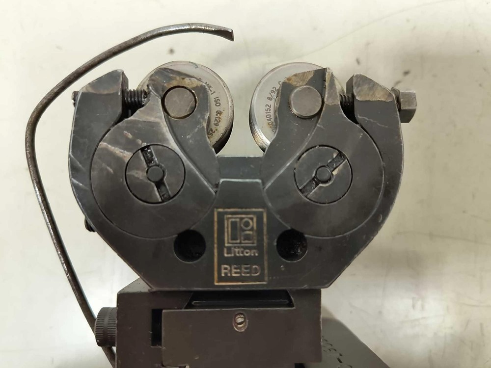 Reed B8 Thread Rolling Head Attachment with Assorted Thread Roll Dies B&S